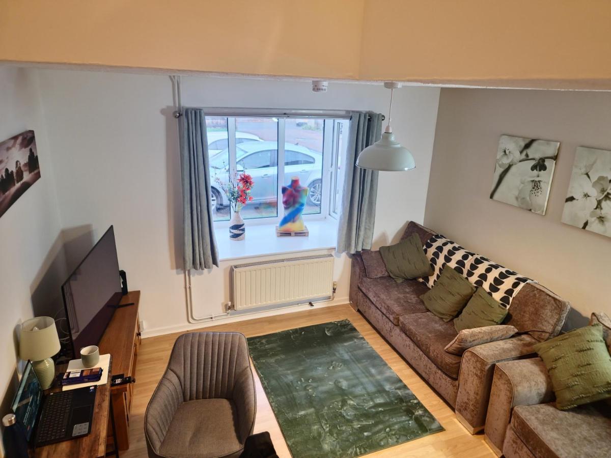 Cosy 2 Double Bed In Milton